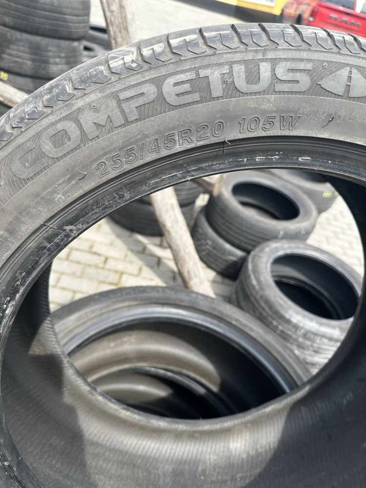 255/45 R20 Lassa Competus h/p 2