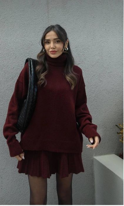 Теплий жіночик костюм з спідницею