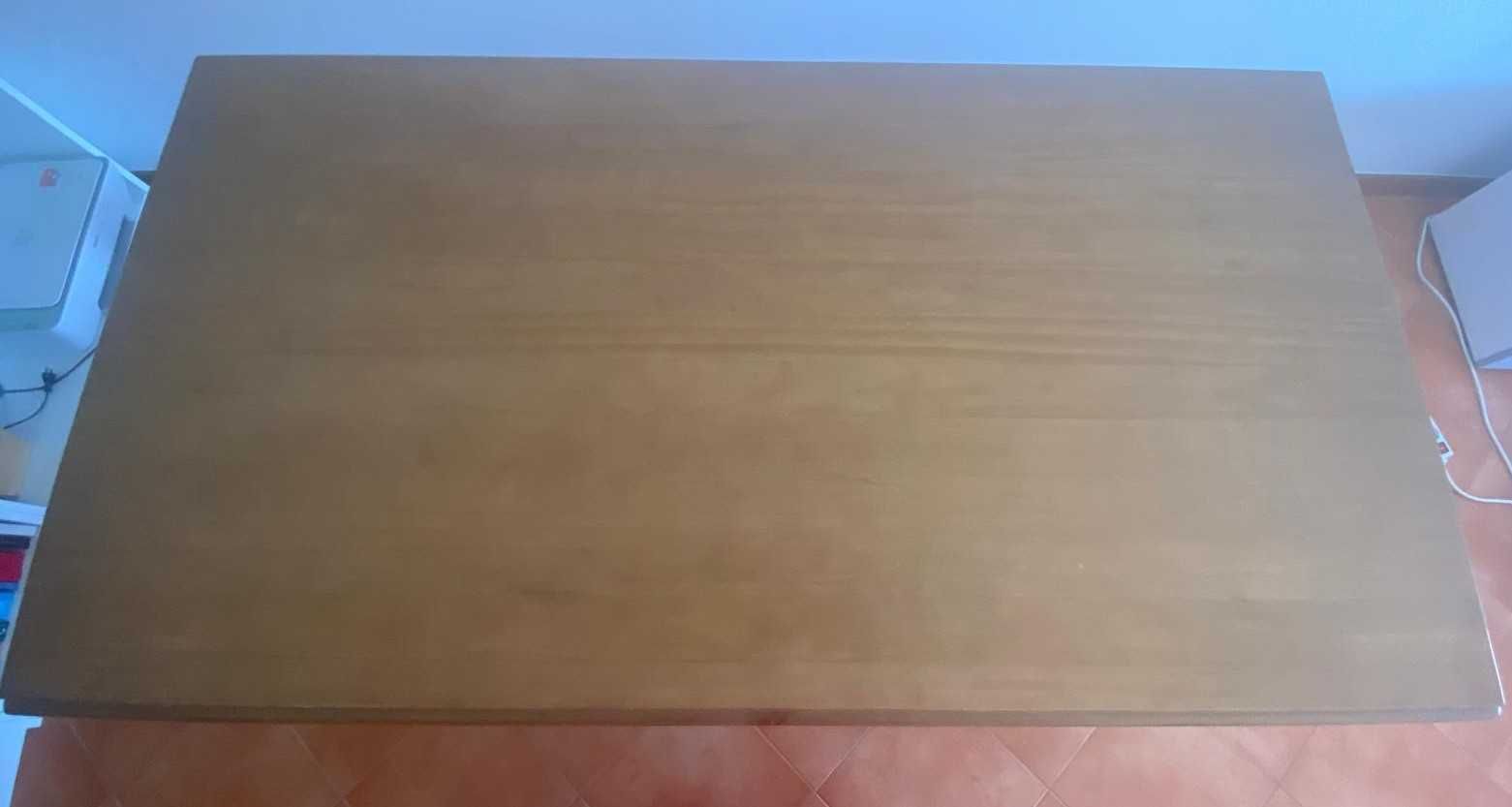 Mesa de refeições rectangular -  6 pessoas
