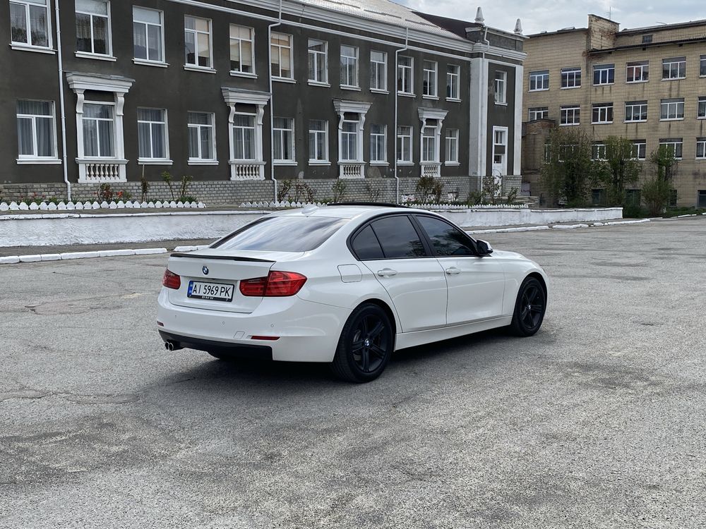 BMW 328I F30 задній привід