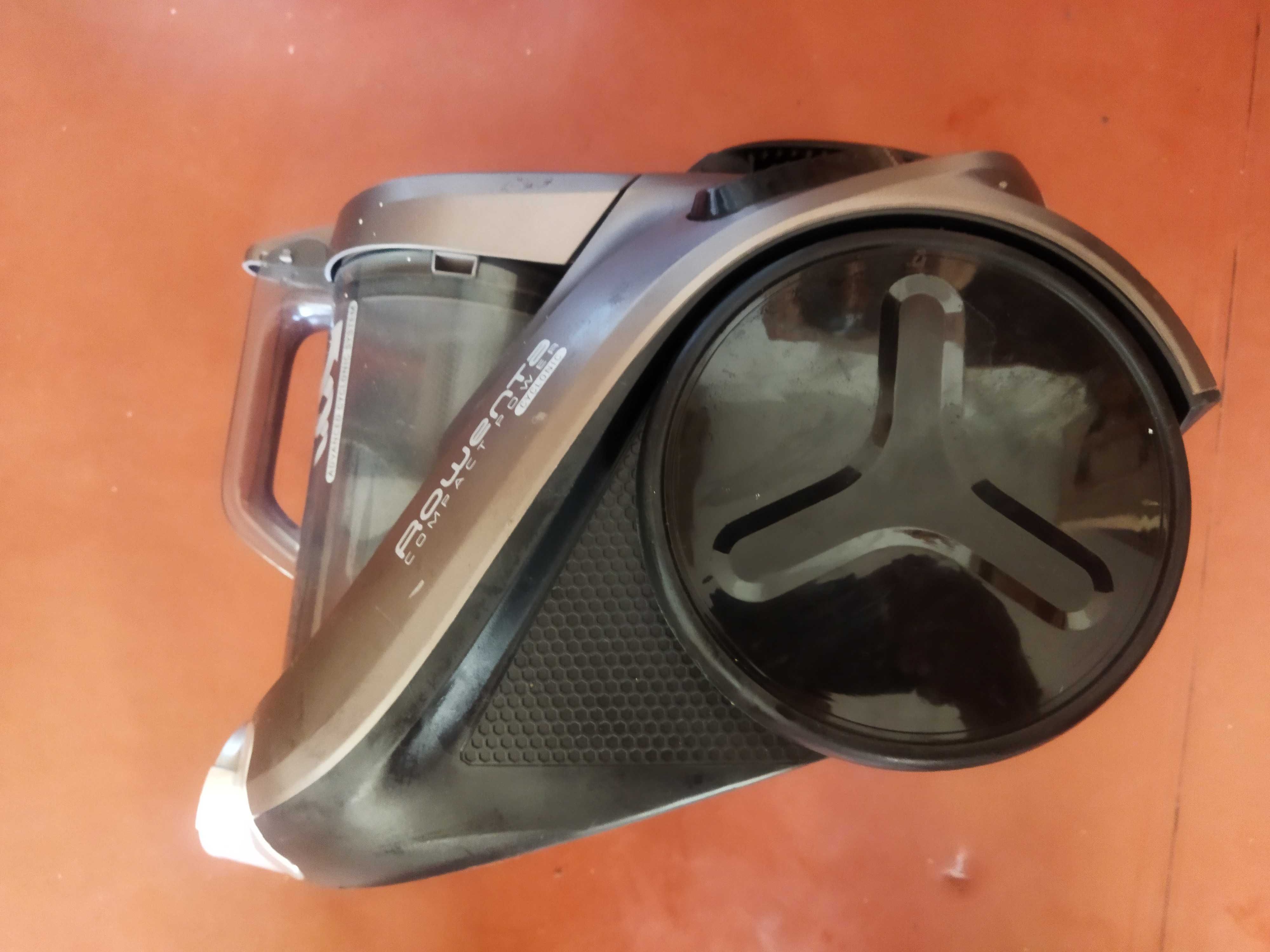 Пылесос Rowenta RO3786EA с контейнером 750W.