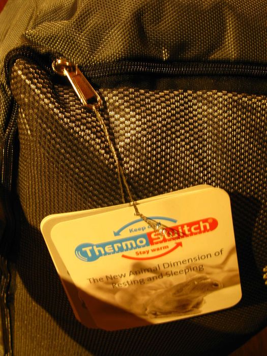 legowisko dla psa,kota ThermoSwitch  chłodząco -ogrzewające nowe 51x39