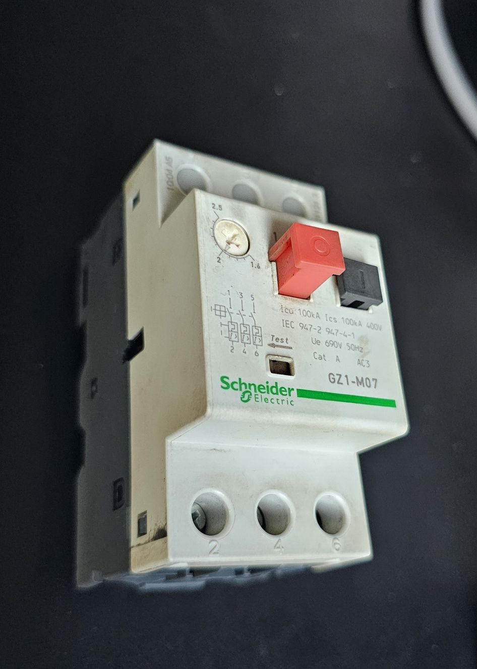 Wyłącznik silnikowy Schneider Electric GZ1-M07   1.6-2.5A