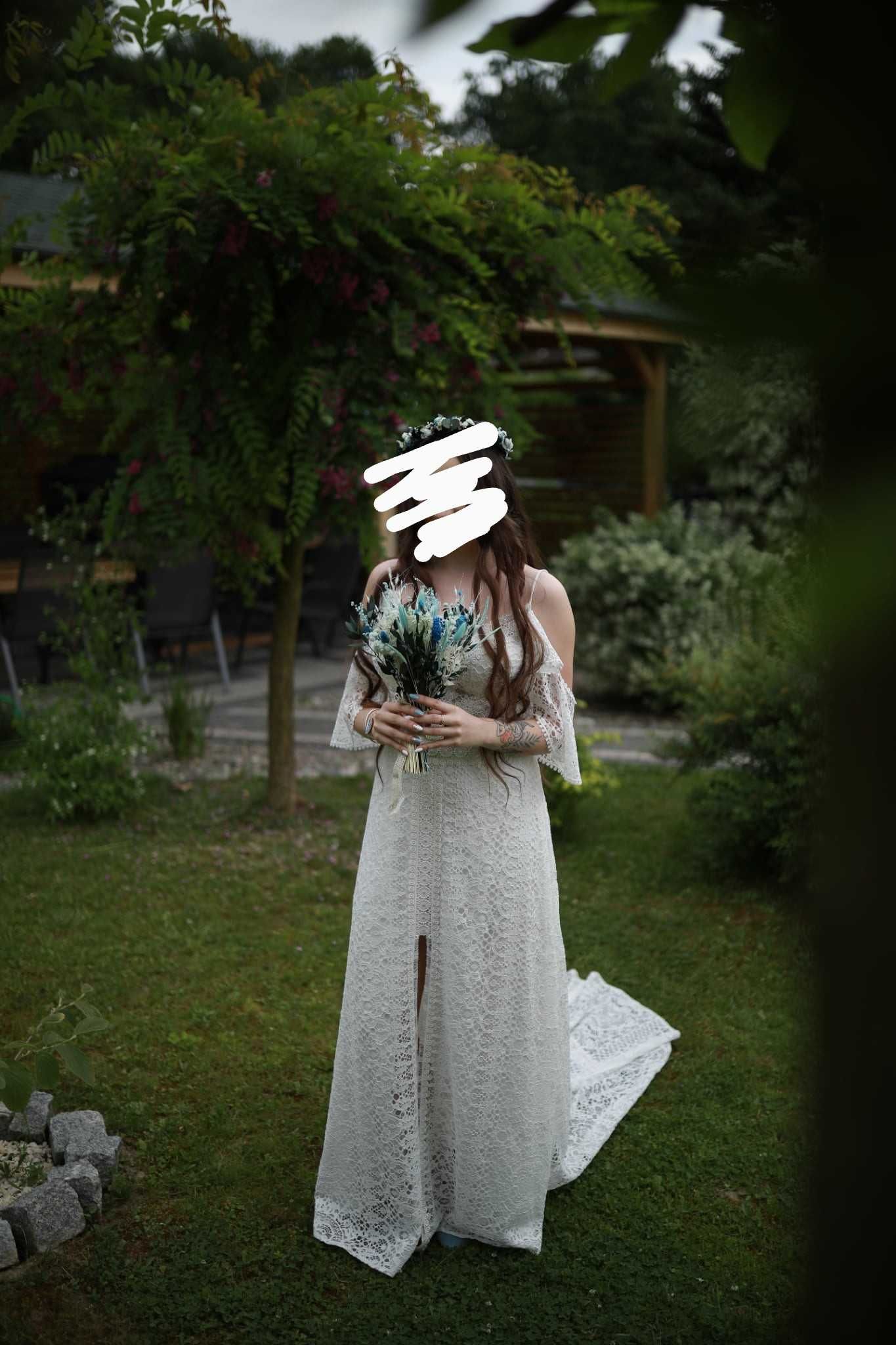 Koronkowa suknia ślubna Boho