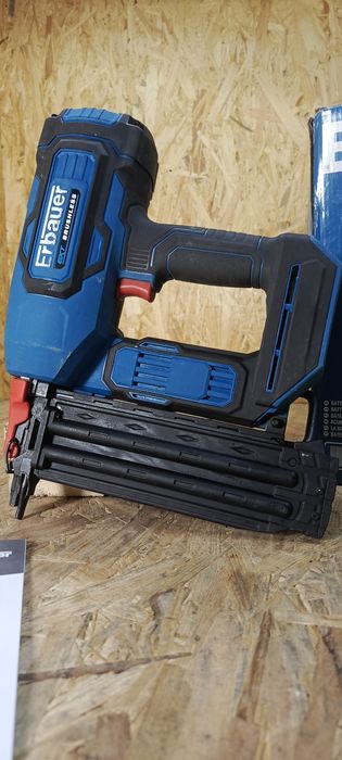 Gwoździarka akumulatorowa erbauer ERI967NAL