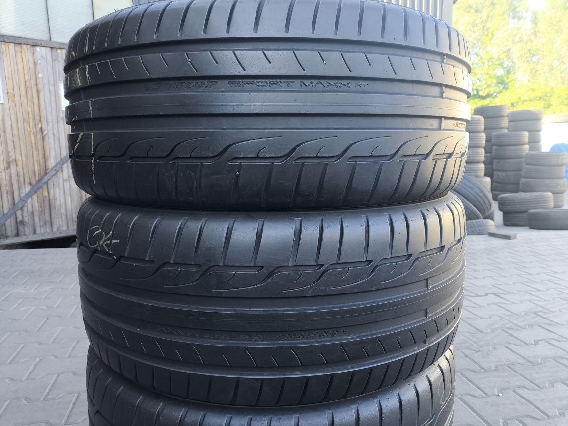 235/40/19 Dunlop Sport MaxxRT Komplet