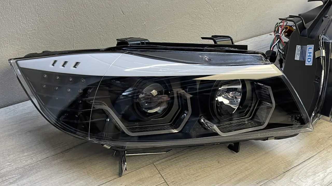 Чорні передні фари led для BMW E90 / E91 з 3D кільцями, дорестайлинг