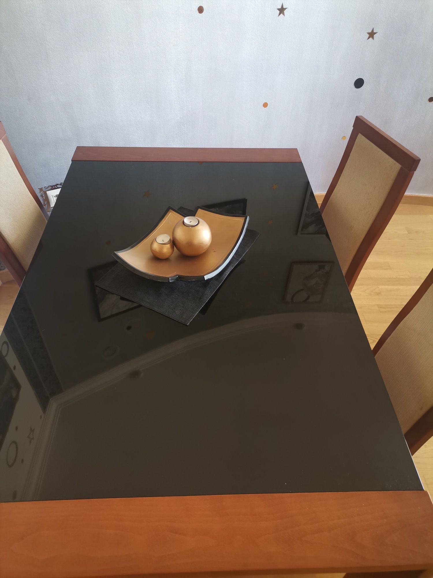 Mesa de Sala com 4 cadeiras