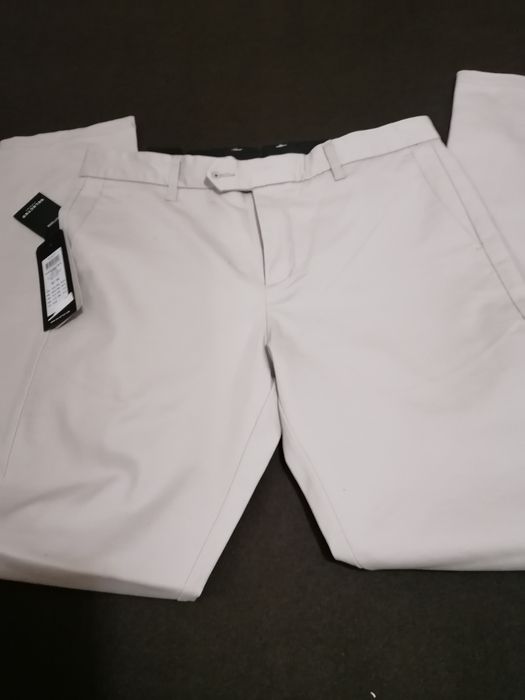 Calças para desocupar novas