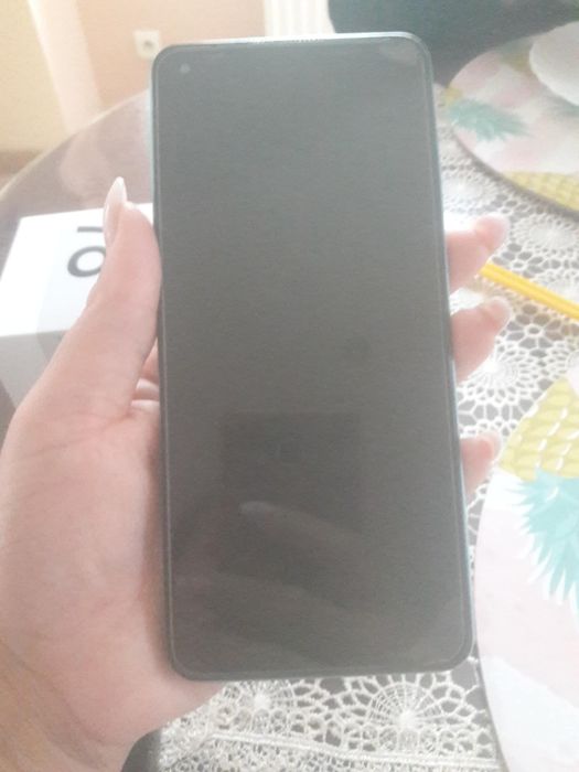 Oppo a78 smartfon