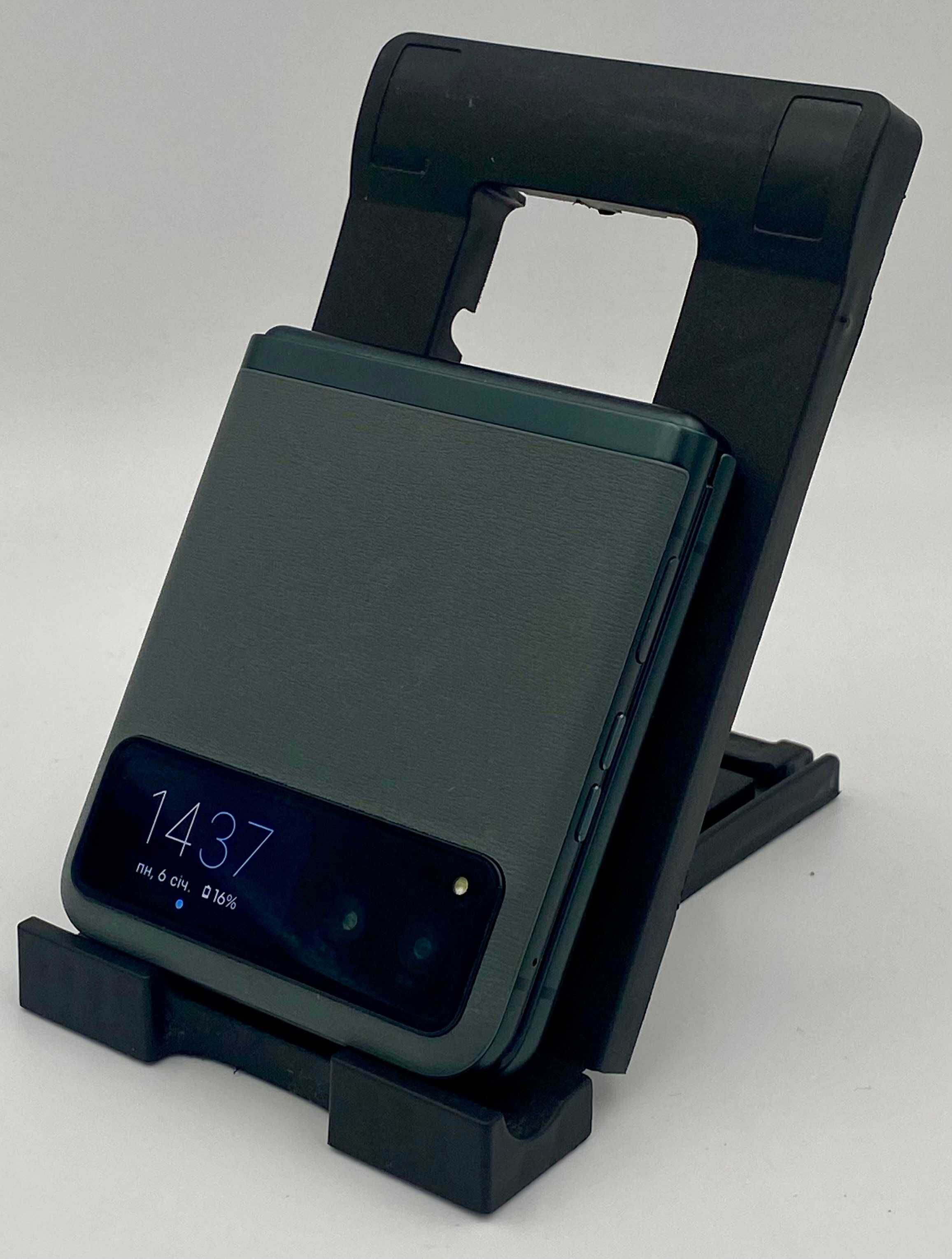 Смартфон Motorola Razr 40 256Gb (92258)