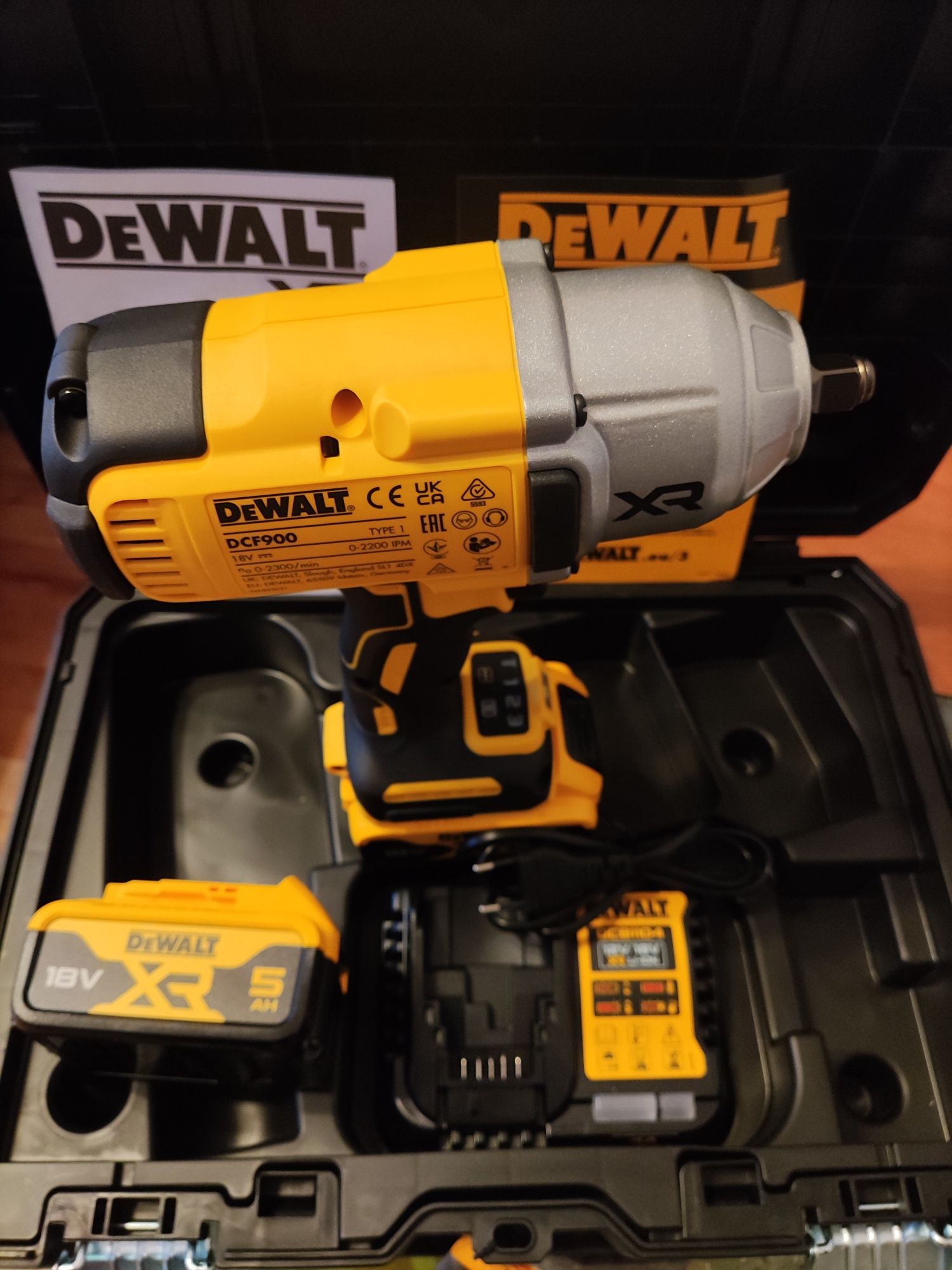 klucz udarowy Dewalt DCF900P2 2 aku 5.0Ah+ład+wal Tstak II