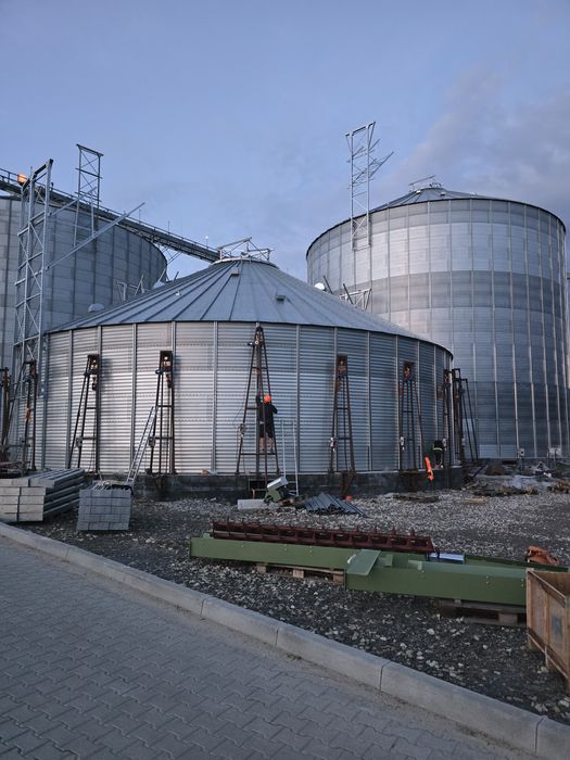 Продам комплект електроталей 5тон для піднімання силосів