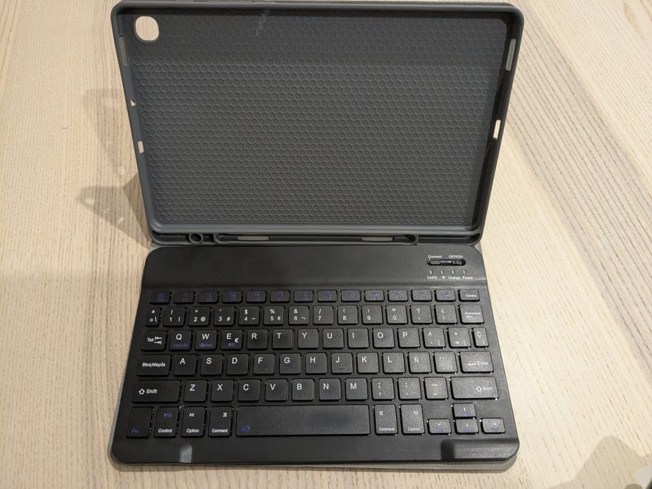 Tablet Samsung S6 Lite (2024) com S-Pen e Capa Teclado