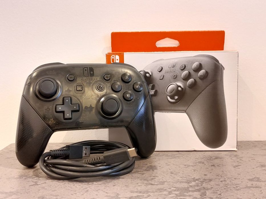 Nintendo Switch + Comando + Jogo + Bolsa + Cartão SD 64Gb