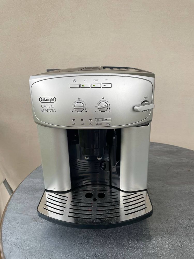 Кавомашина DeLonghi ESAM 2200S Magnifica