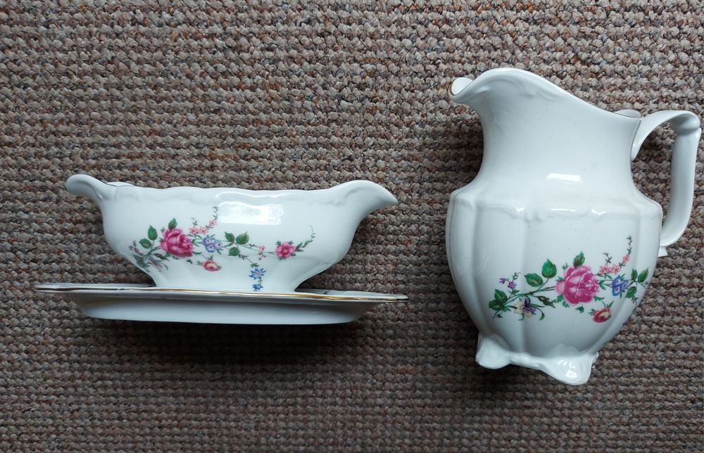 Porcelana walbrzych, duży mlecznik i sosjerka
