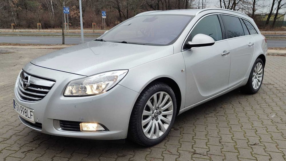 Opel Insignia  2010 r. Srebrny 2.0 TDI