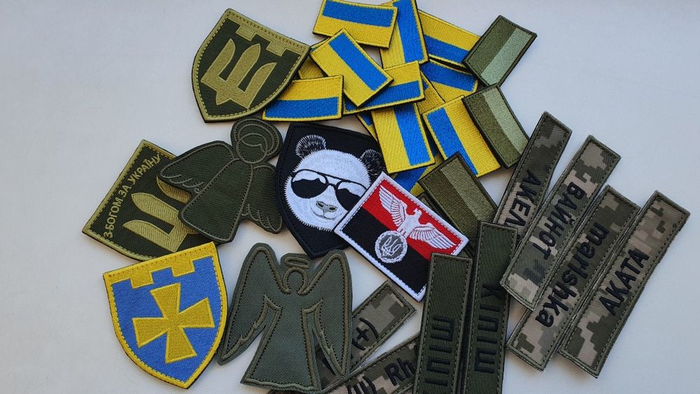 Машинна вишивка на замовлення – логотипи, шеврони, імена