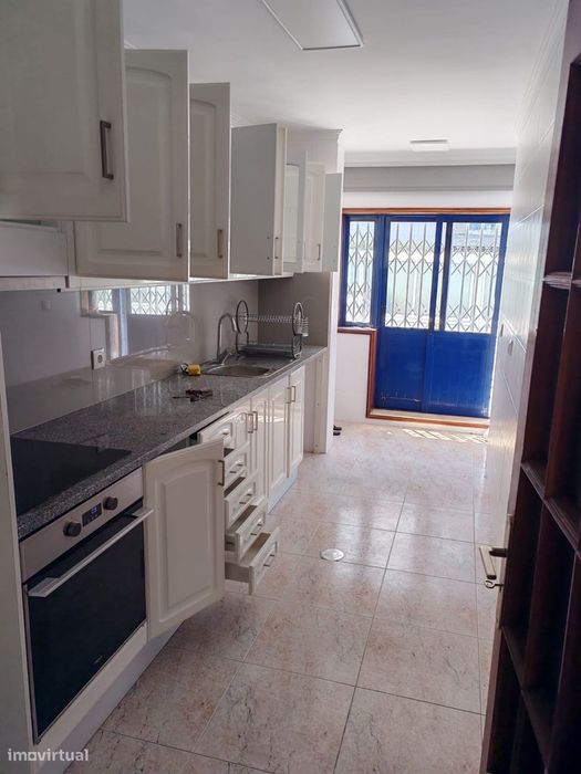 Apartamento T2 com Terraço no Bonfim