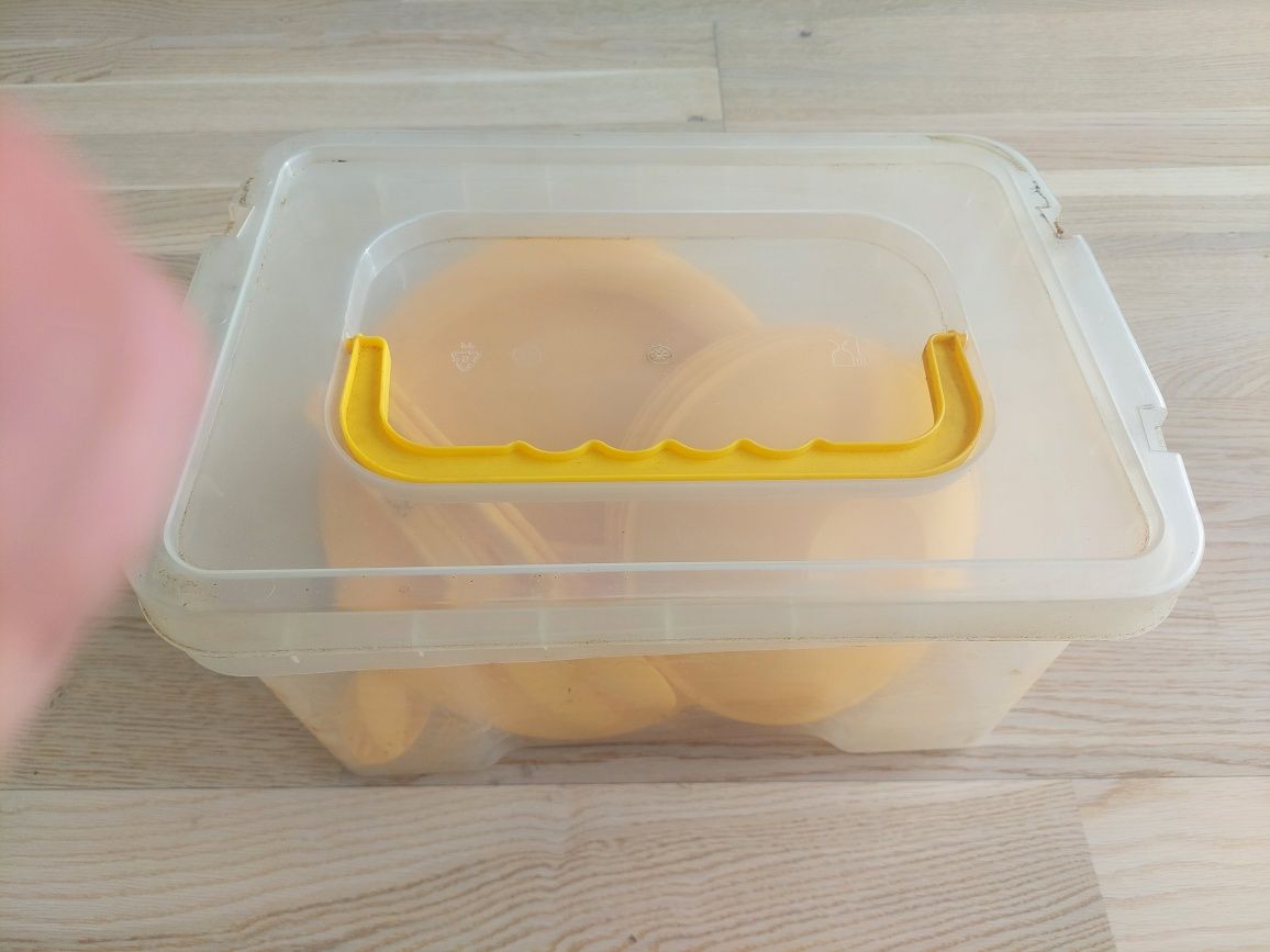 Zestaw piknikowy w pojemniku dla 4 osób