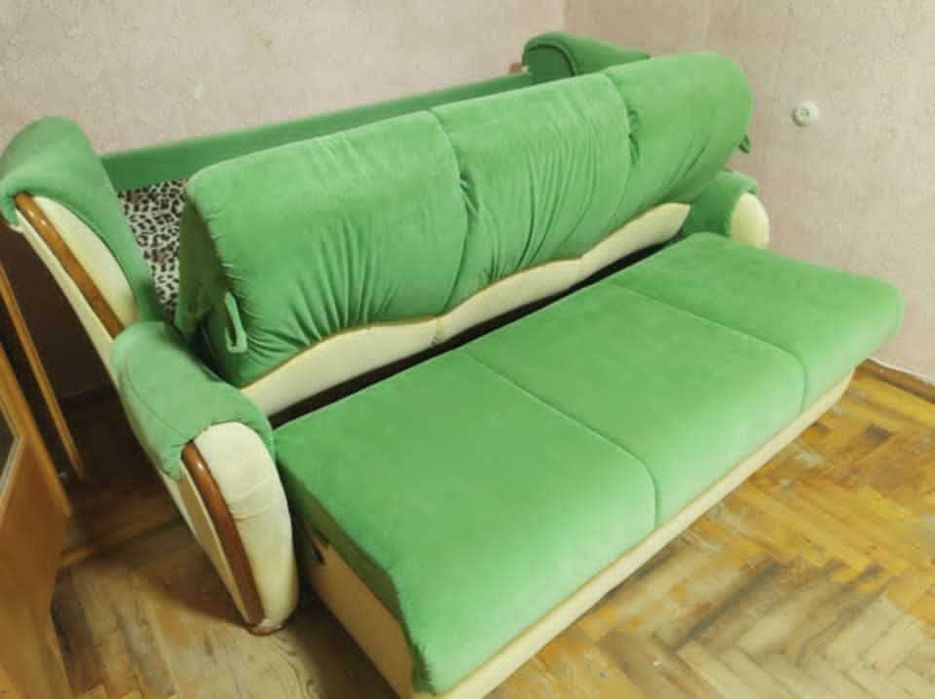 Шикарный Добротный Объёмный Надёжный Диван сБольшим спальным местом