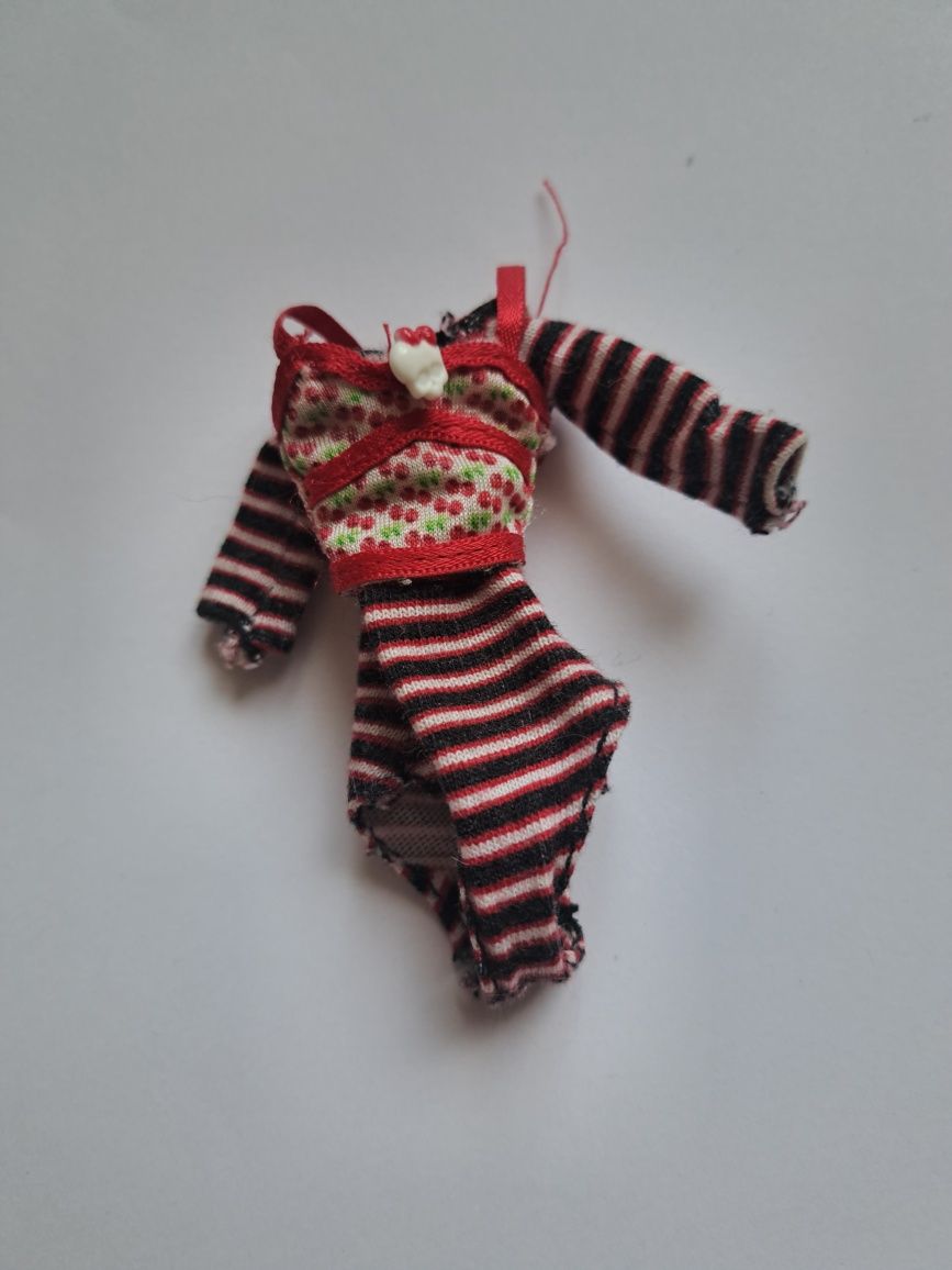 Monster High Ghoulia Yelps 1st Wave