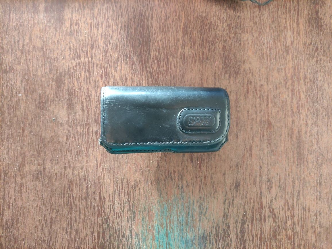 Чохол шкіряний мобільного б/у для Nokia 6300, 1280, SonyEricson k750i