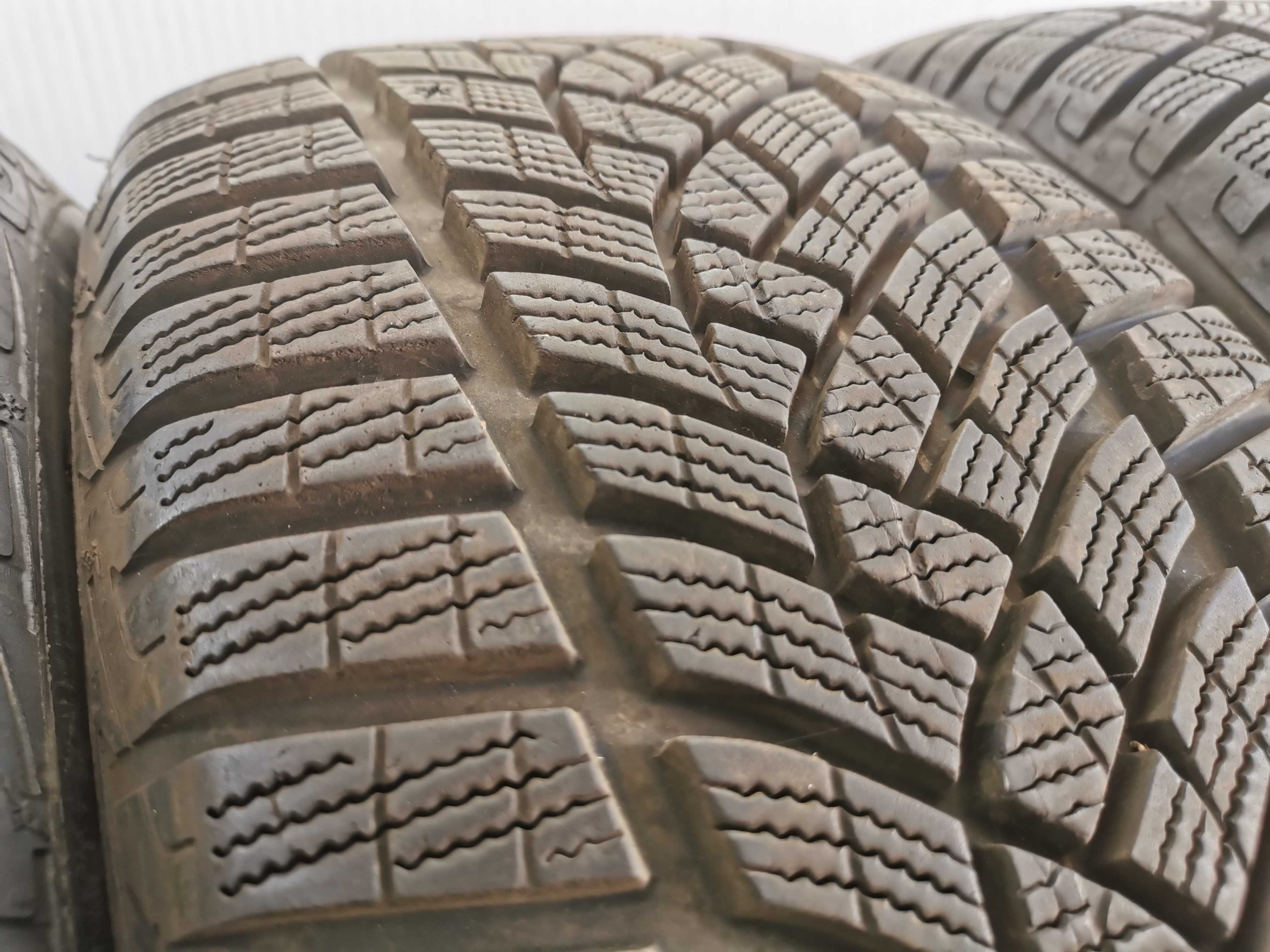 Goodyear Ultragrip Performance + 225/50r18 99V 2020r 8mm Rant N0099