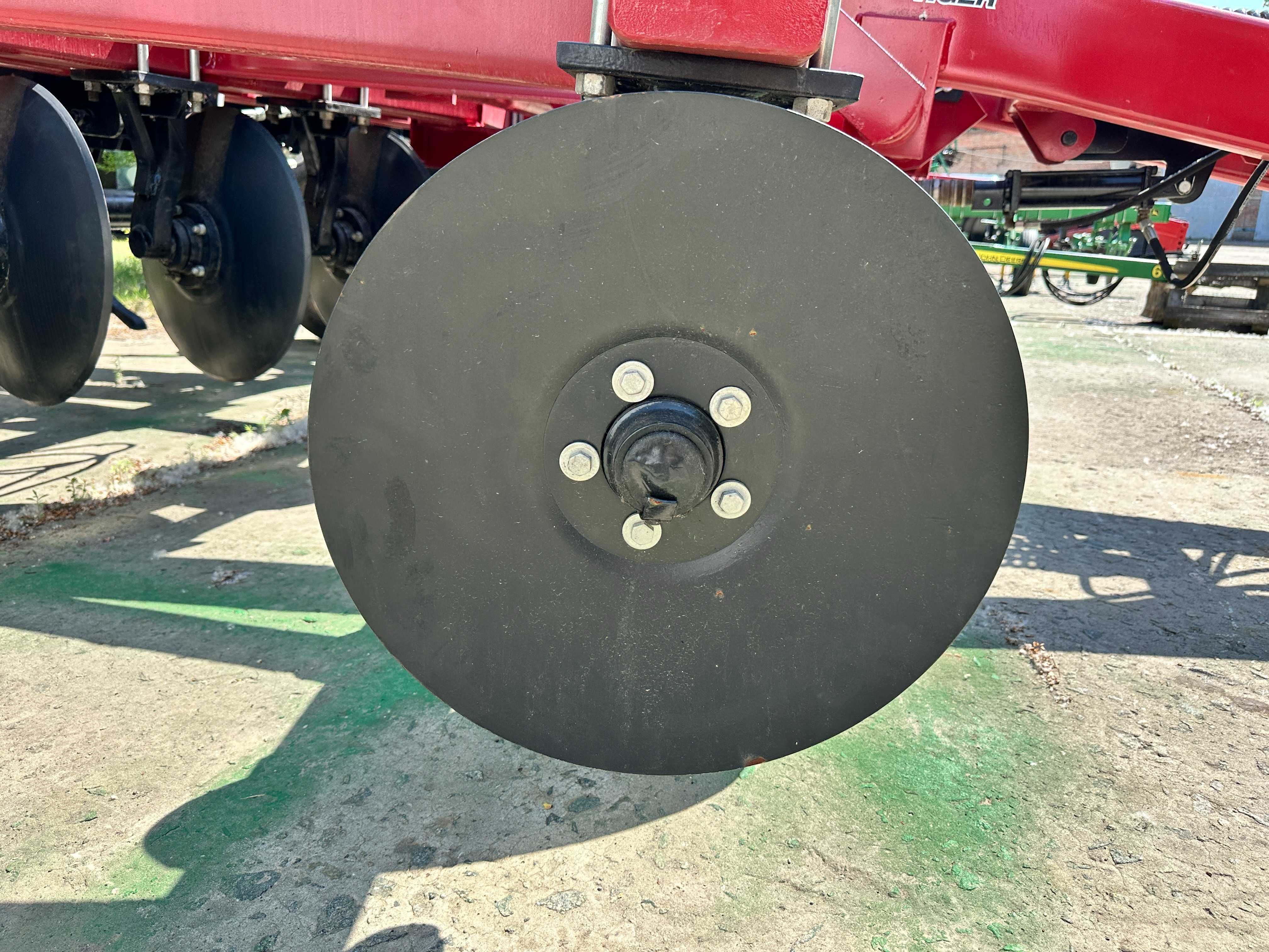 Глубокорыхлитель Case IH еколотайгер  530 Кейс шириною 4,2 метра