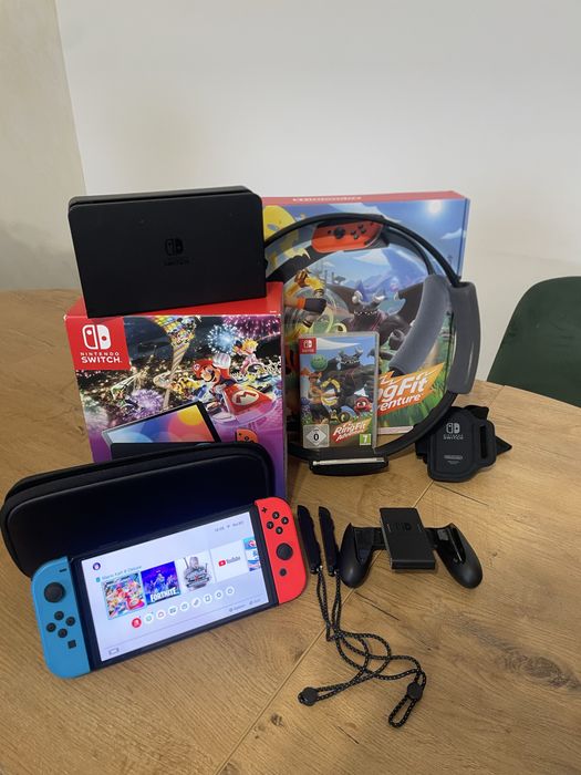 Konsola Nintendo Switch OLED + gra RingFit Adventure