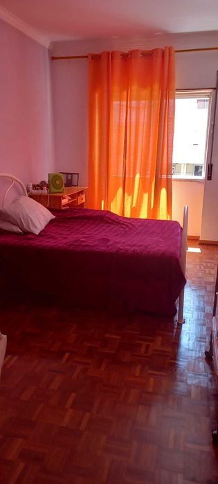 Quarto para arrendar