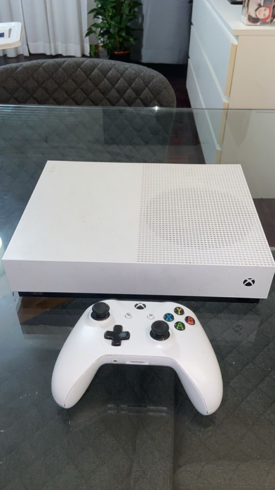 Xbox one S - Nova