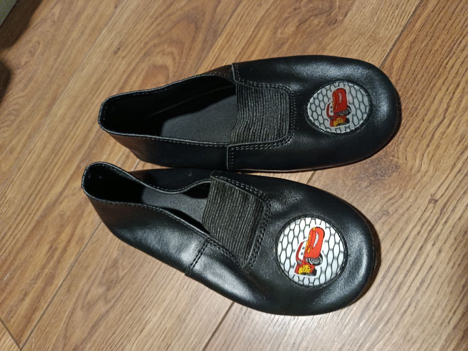 Чешки дитячі шкіряні