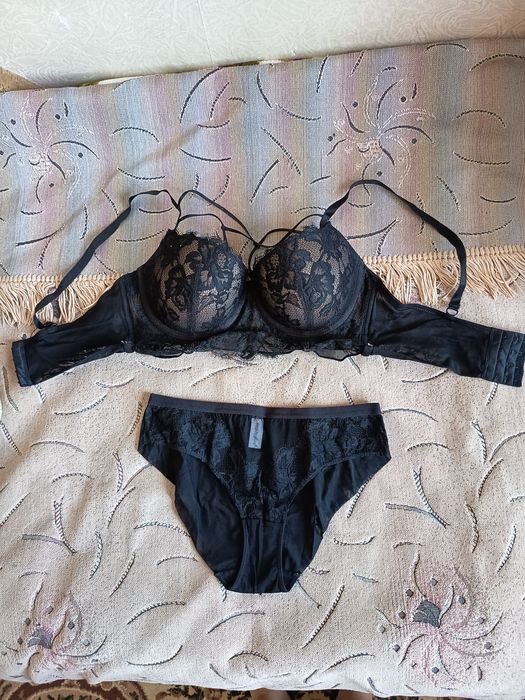 Набор бюстгальтер и трусы, ночнушка