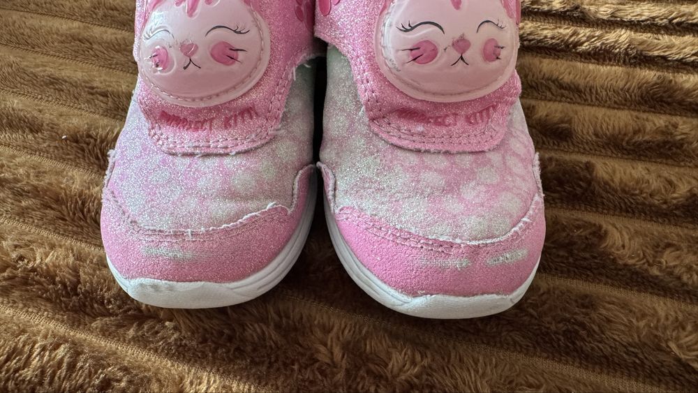 Дятячі кросівки skechers