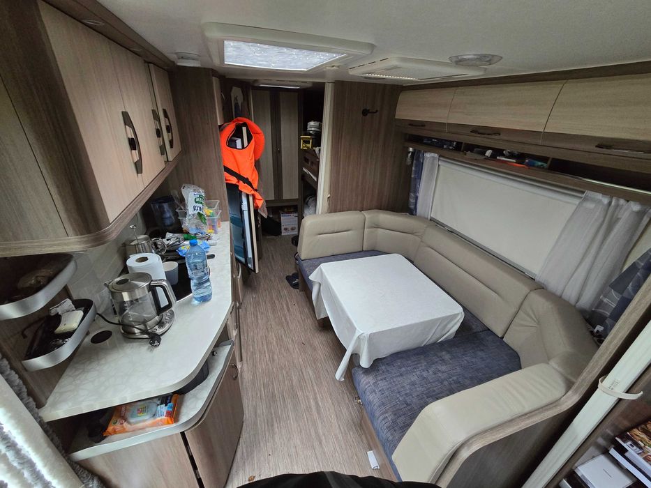 Przyczepa kempingowa HOBBY 545 KMF DeLuxe TRUMA salon polska faktura