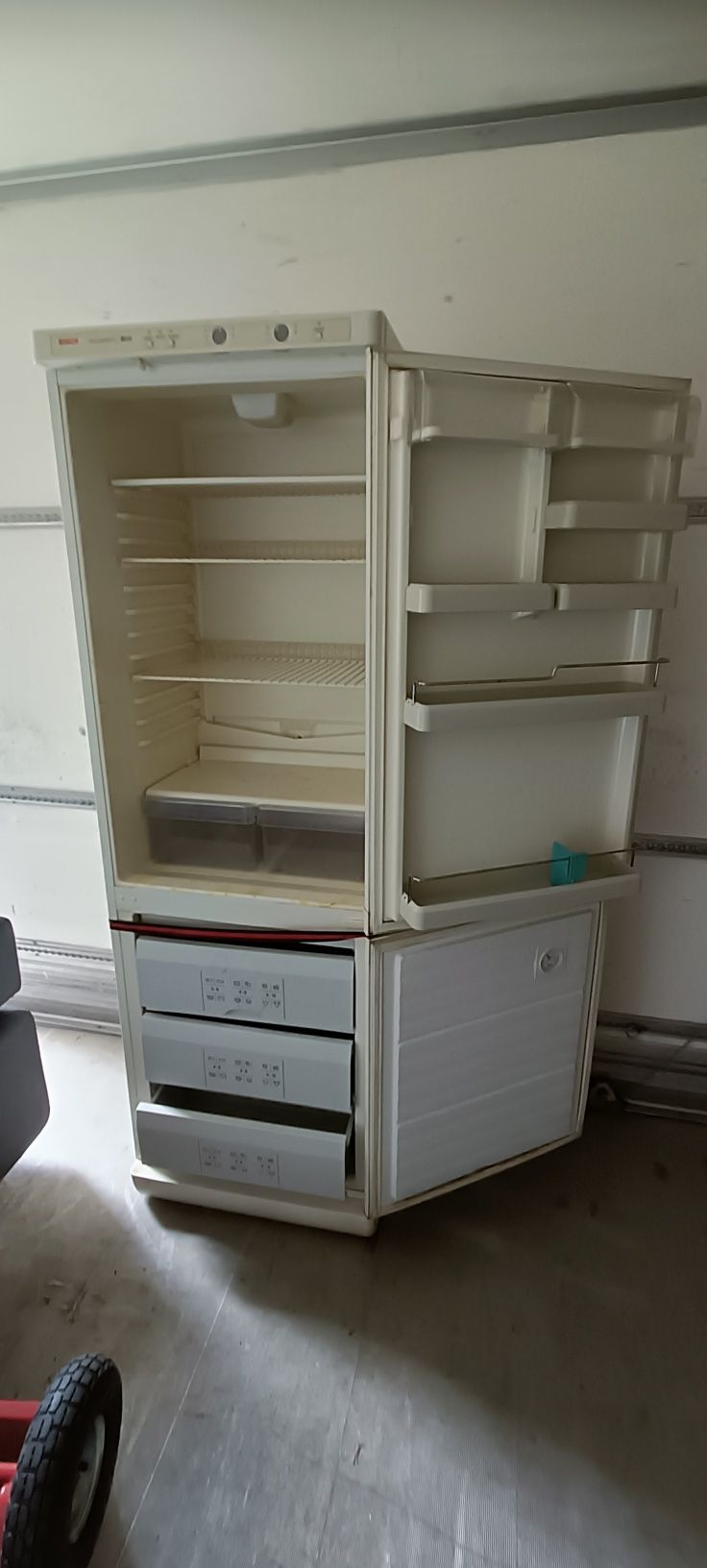 Lodówka Bosh z możliwością dowozu na terenie Kutna