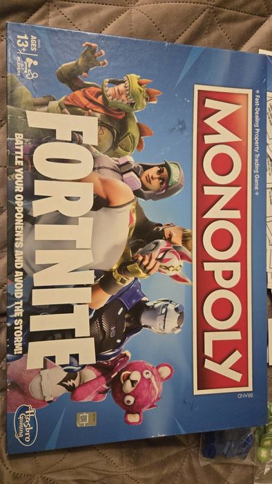 Настольная игра Монополия Fortnite от Hasbro