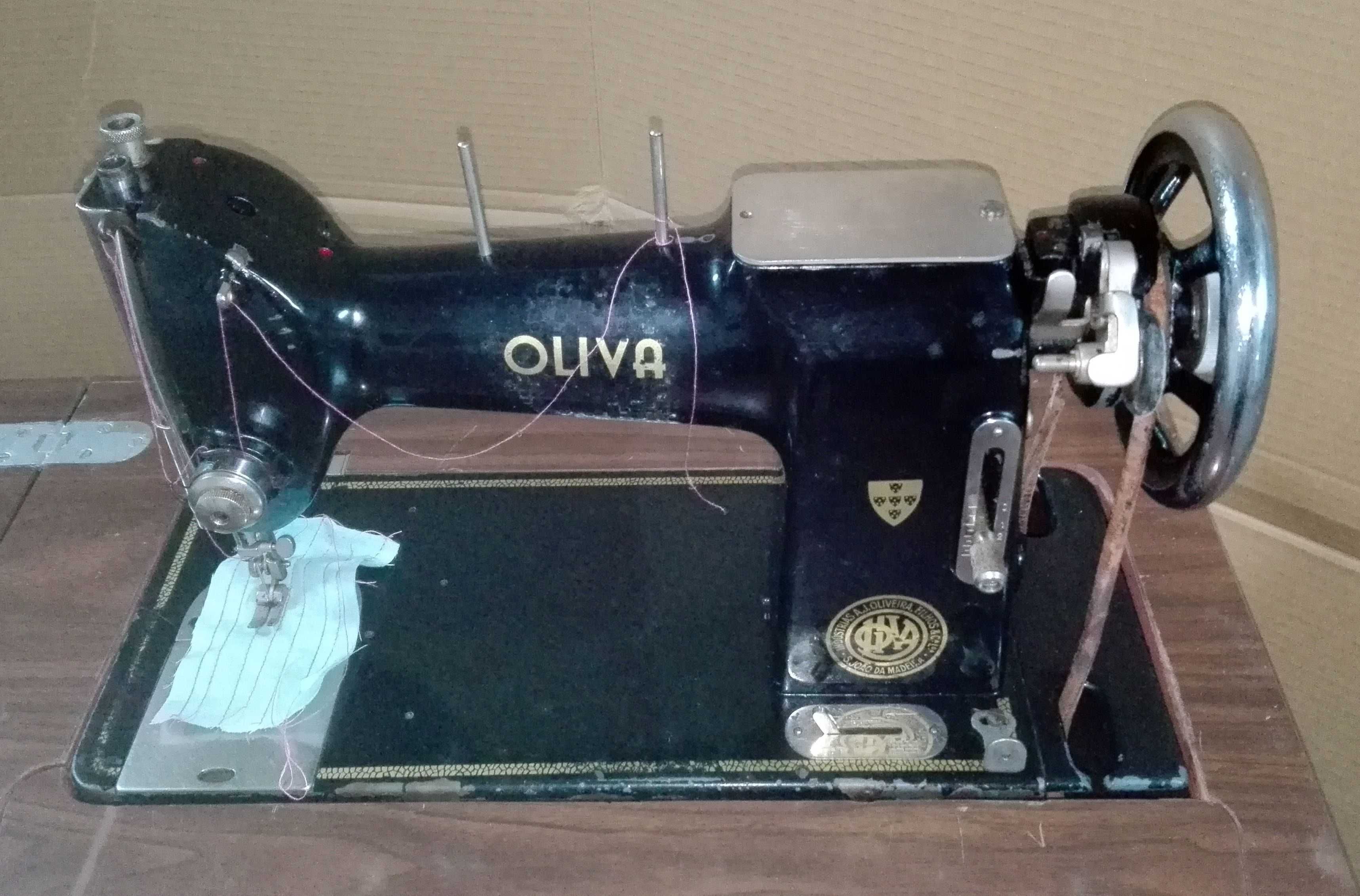 Máquina costura OLIVA (vintage)