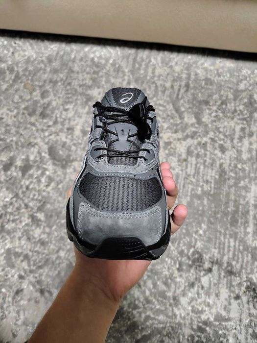 Жіночі зимні кросівки сірі асікс нюк термо asics gel nyc гортекс