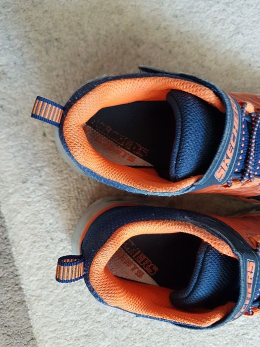 Детские кроссовки