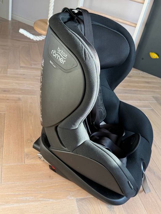 Автокрісло Britax Römer TRIFIX2 i-SIZE (Cosmos Black)