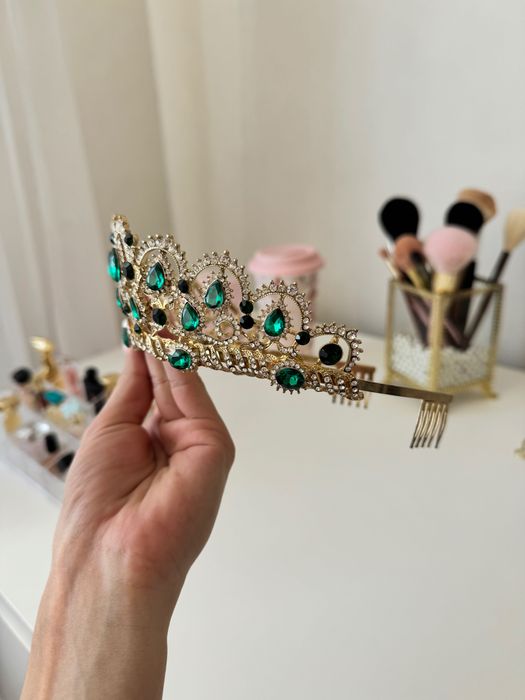 Корона тіара діадема під золото з гірський кришталь смарагдовий камінь