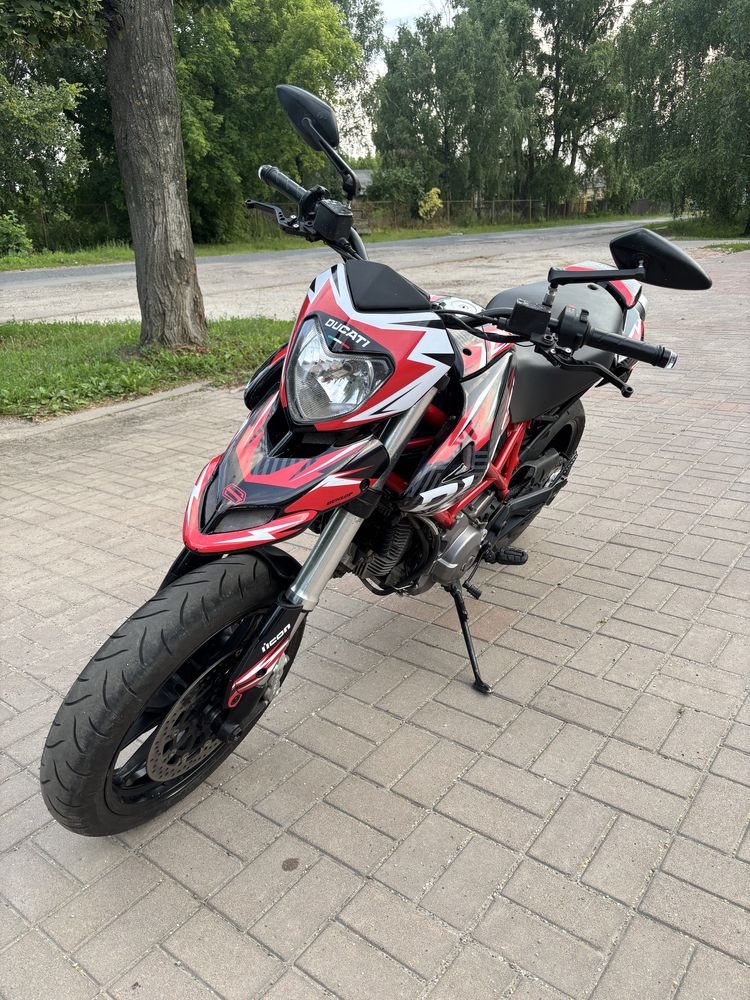 DUCATI Hypermotard 796