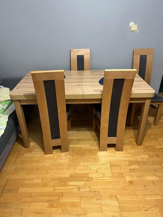 Stół rozkładany z drewna bukowego stan idealny żaroodporny