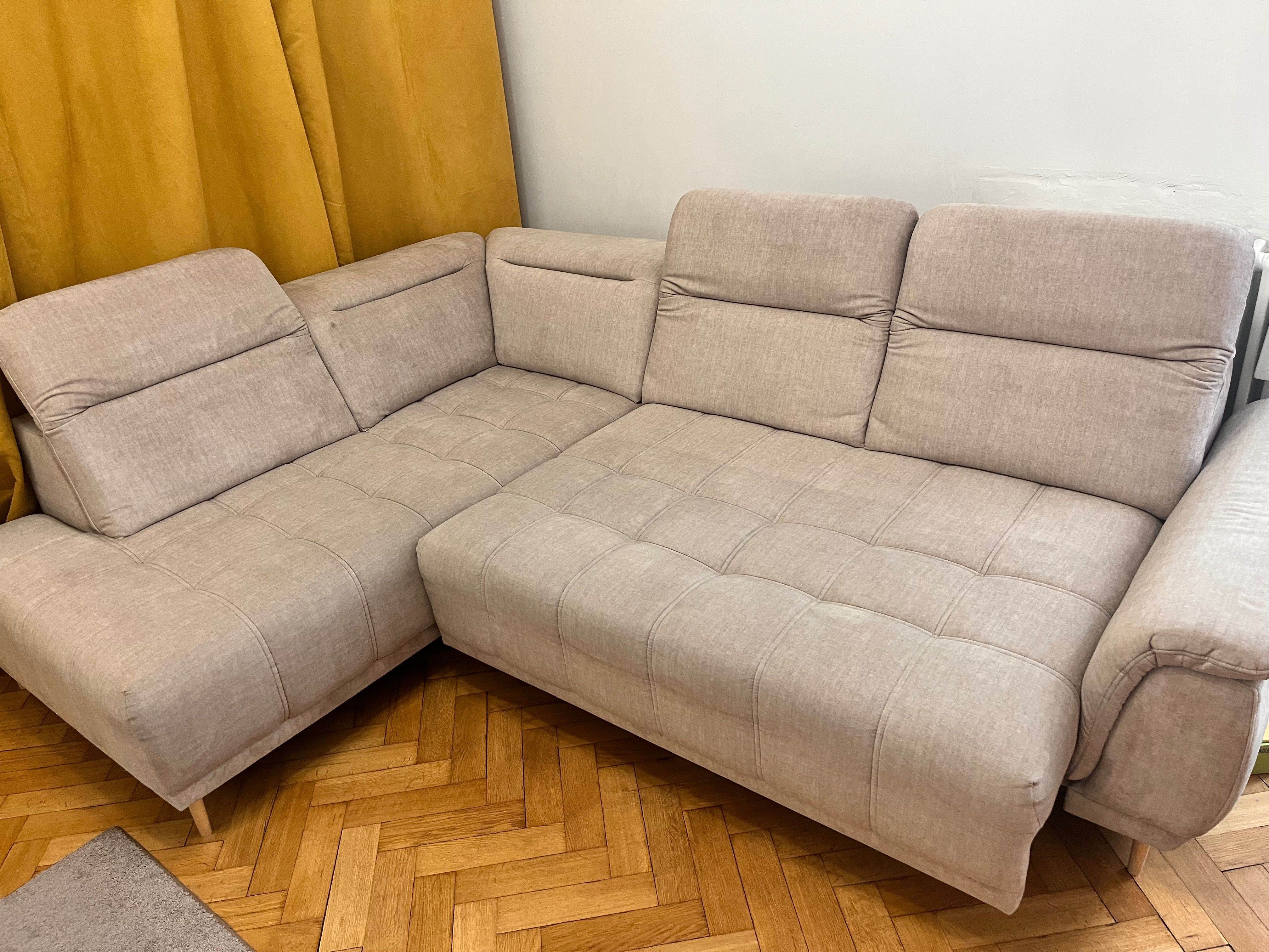 Narożnik z elektrycznie wysuwanym siedziskiem CALVARO