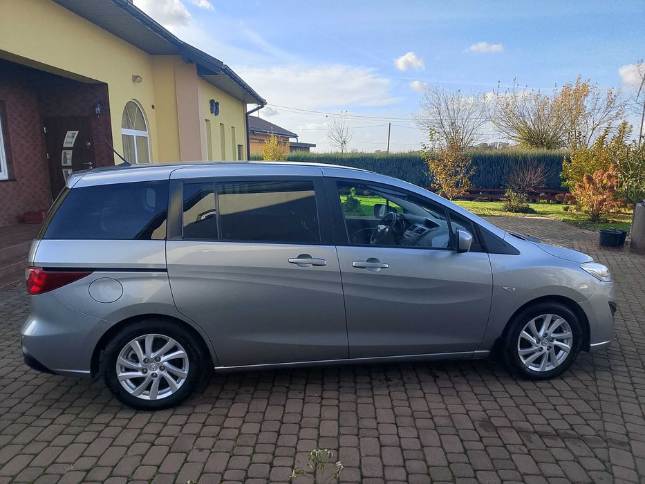 Sprzedam mazdę 5 1.8 benzyna zadbana