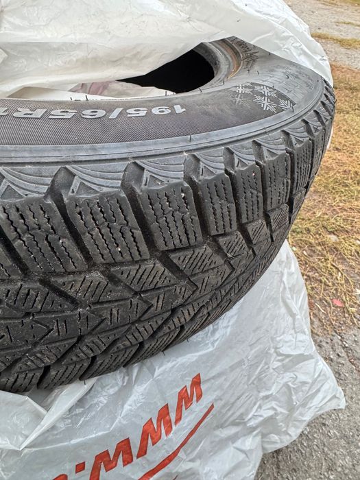 Зимові шини Nexen winguard ice plus 195/65 r15