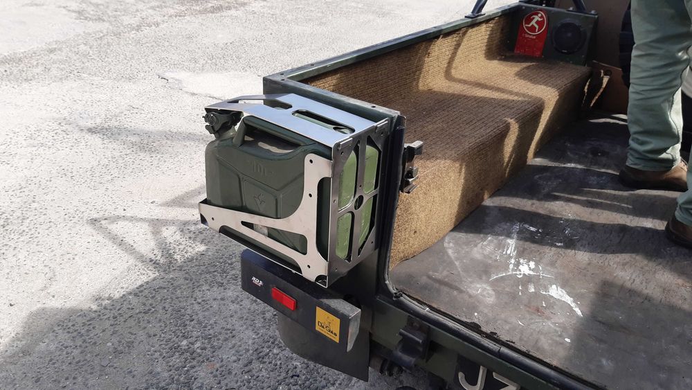 Suporte jerrycan 10 litros